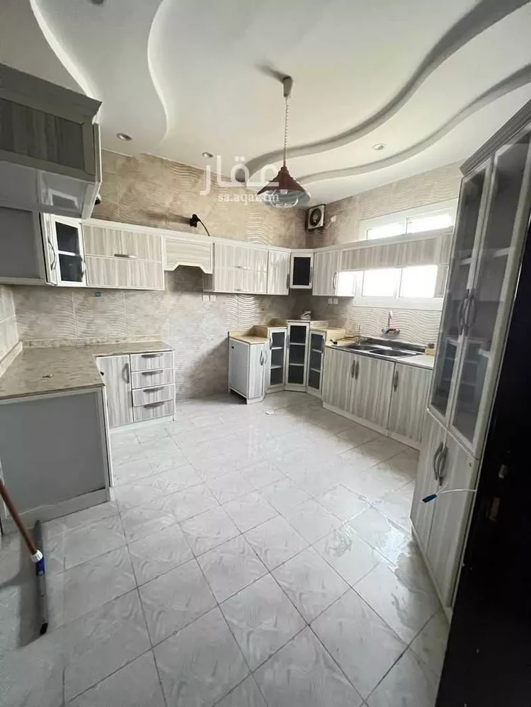 شقة للإيجار في شارع أبو موسى المديني ، حي الصفا ، تبوك ، منطقة تبوك صورة 3