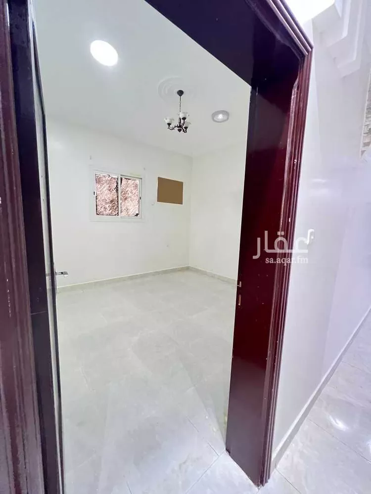 شقة للإيجار في شارع أبو موسى المديني ، حي الصفا ، تبوك ، منطقة تبوك