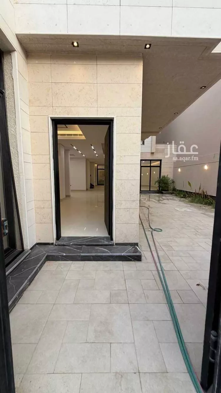 فيلا للبيع في شارع فؤاد محمد عمر توفيق, حي المهدية, مدينة الرياض, منطقة الرياض صورة 5