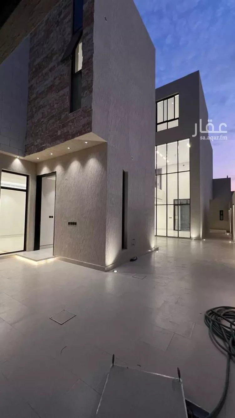 فيلا للبيع في شارع فؤاد محمد عمر توفيق, حي المهدية, مدينة الرياض, منطقة الرياض صورة 2