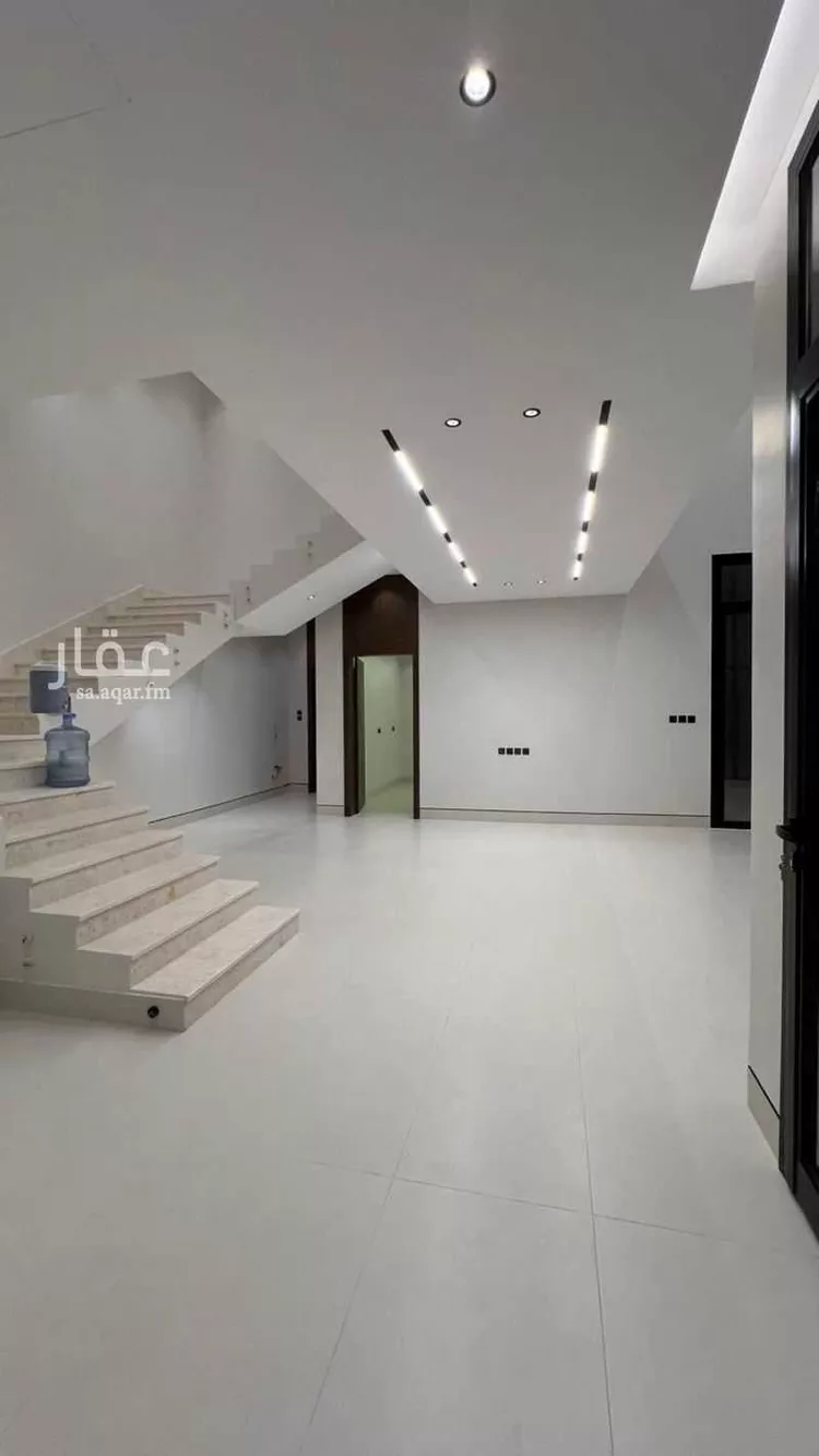 فيلا للبيع في شارع فؤاد محمد عمر توفيق, حي المهدية, مدينة الرياض, منطقة الرياض 9