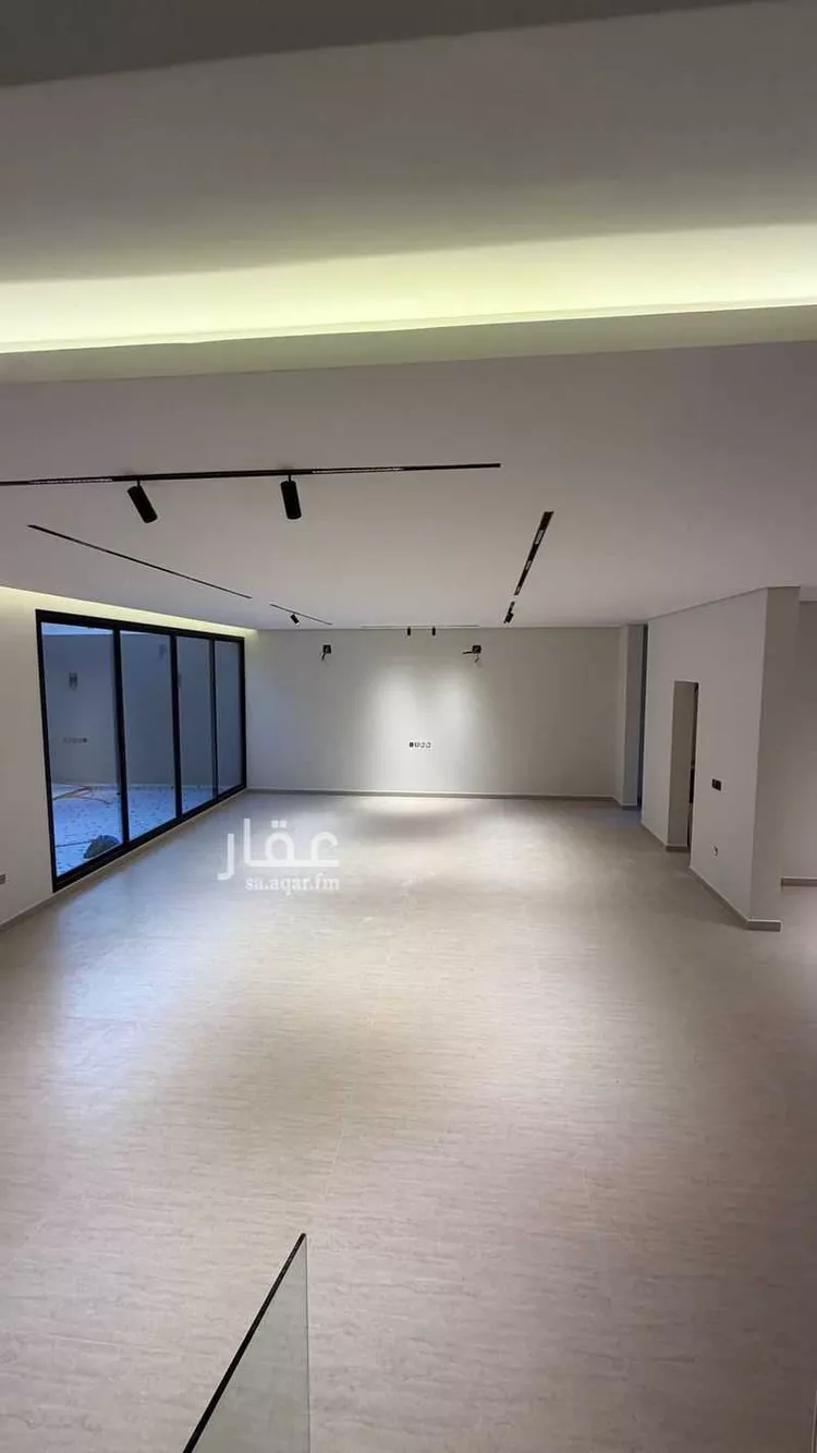 فيلا للبيع في شارع فؤاد محمد عمر توفيق, حي المهدية, مدينة الرياض, منطقة الرياض 12