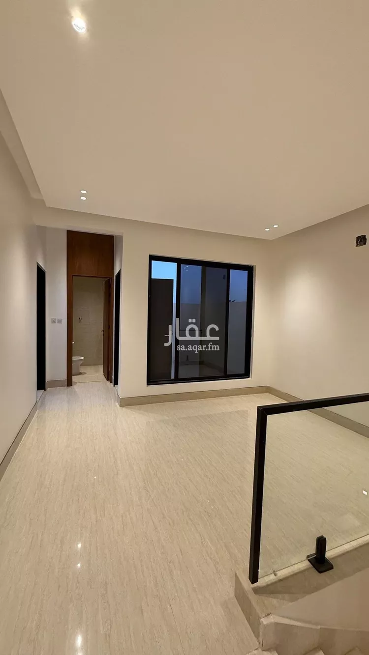 فيلا للبيع في شارع إسماعيل بن حماد, حي المهدية, مدينة الرياض, منطقة الرياض صورة 2