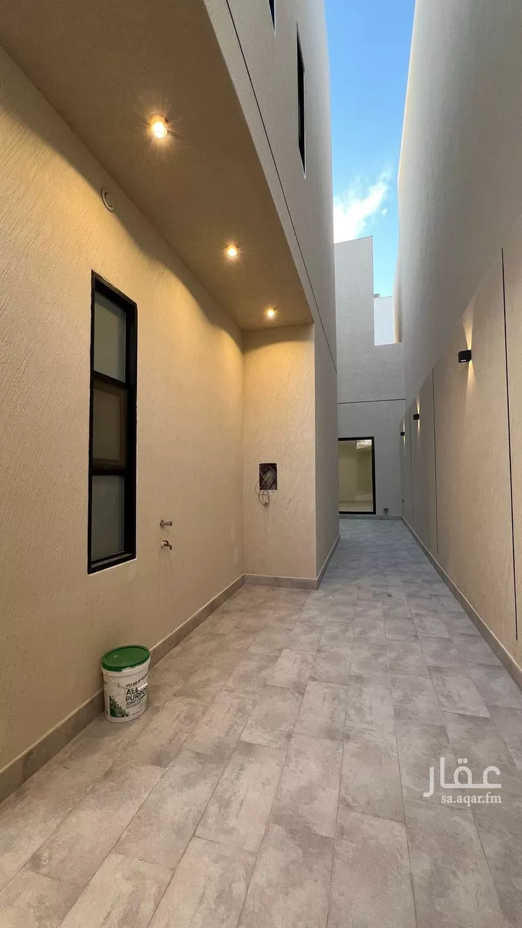 فيلا للبيع في شارع عبداللطيف بن المبارك, حي المهدية, مدينة الرياض, منطقة الرياض صورة 3