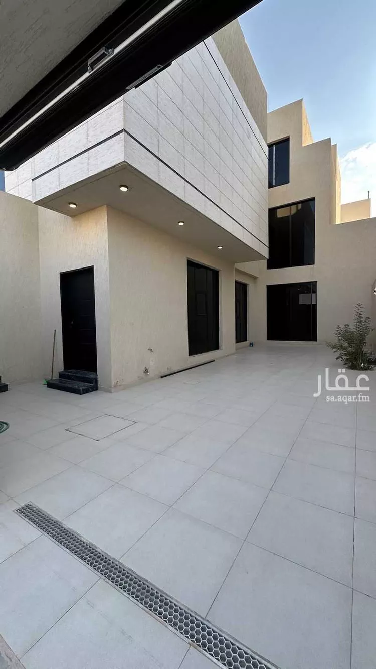 فيلا للبيع في شارع محمد بن زين العابدين, حي المهدية, مدينة الرياض, منطقة الرياض صورة 2