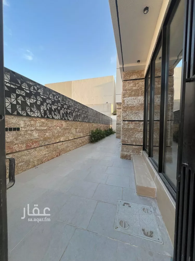 فيلا للبيع في شارع عبداللطيف بن المبارك, حي المهدية, مدينة الرياض, منطقة الرياض صورة 5