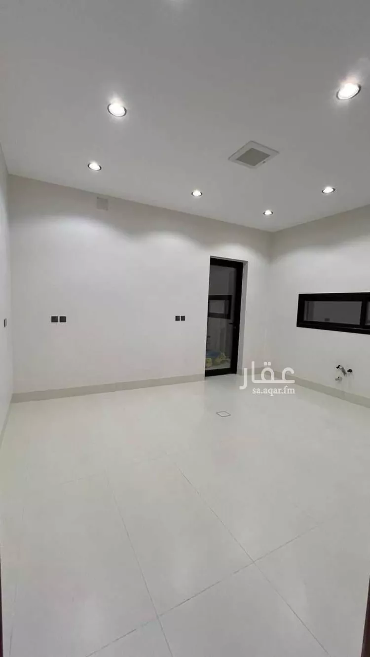 فيلا للبيع في شارع فؤاد محمد عمر توفيق, حي المهدية, مدينة الرياض, منطقة الرياض 8