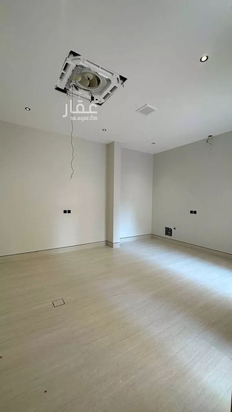 فيلا للبيع في شارع فؤاد محمد عمر توفيق, حي المهدية, مدينة الرياض, منطقة الرياض 7