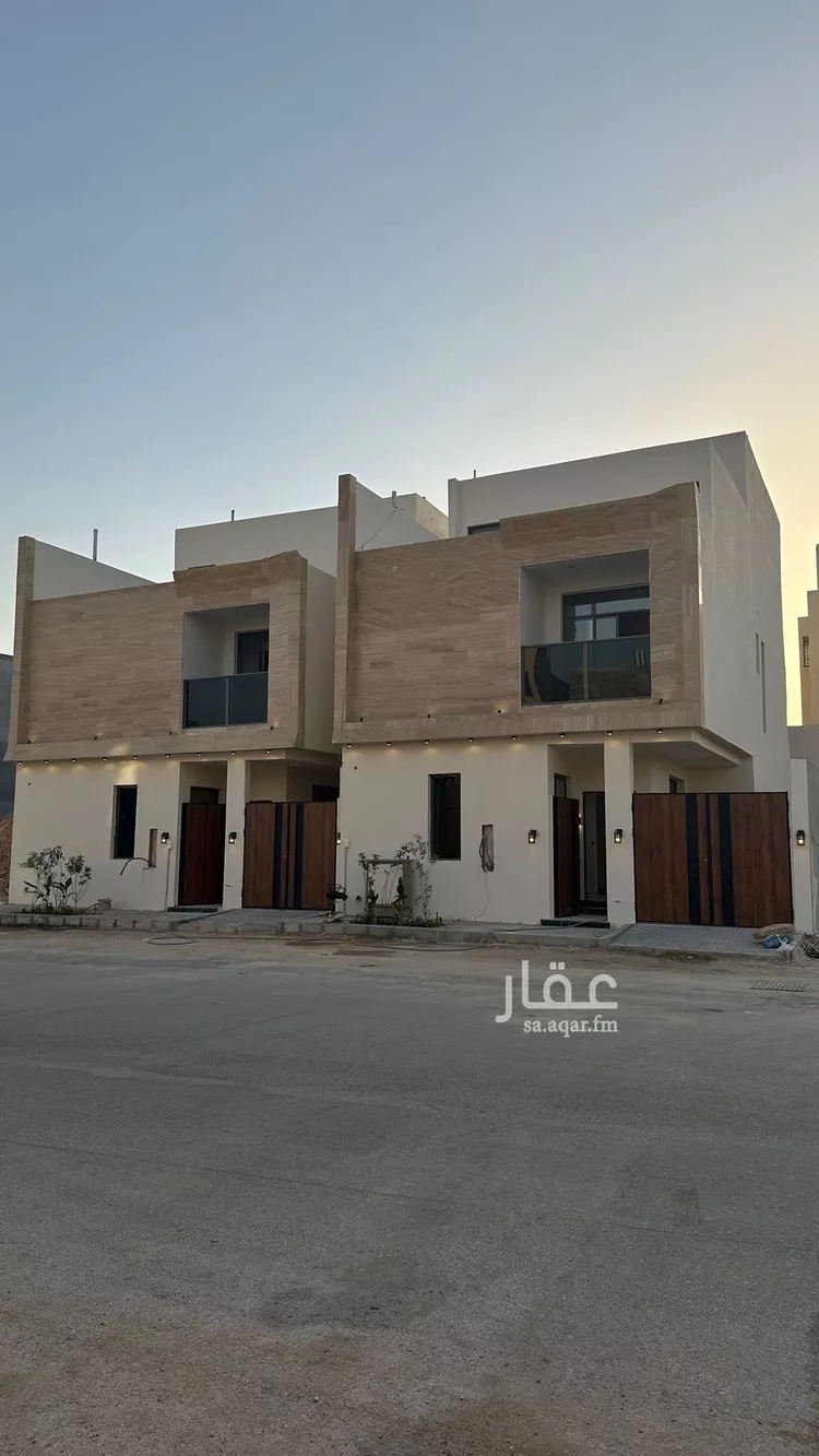 فيلا للبيع في شارع عبداللطيف بن المبارك, حي المهدية, مدينة الرياض, منطقة الرياض