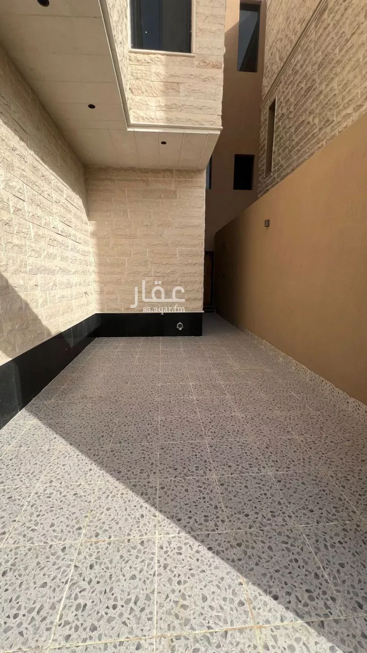 فيلا للبيع في شارع عمر بن عبدالقادر مفتي, حي المهدية, مدينة الرياض, منطقة الرياض صورة 4