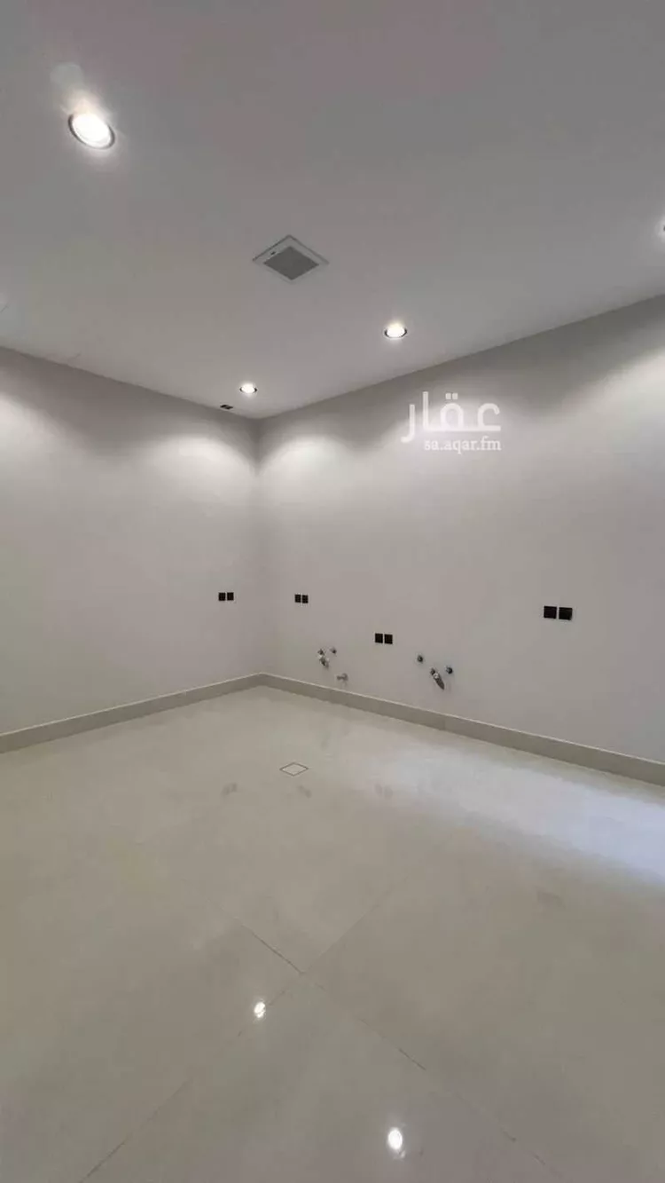 فيلا للبيع في شارع فؤاد محمد عمر توفيق, حي المهدية, مدينة الرياض, منطقة الرياض 14