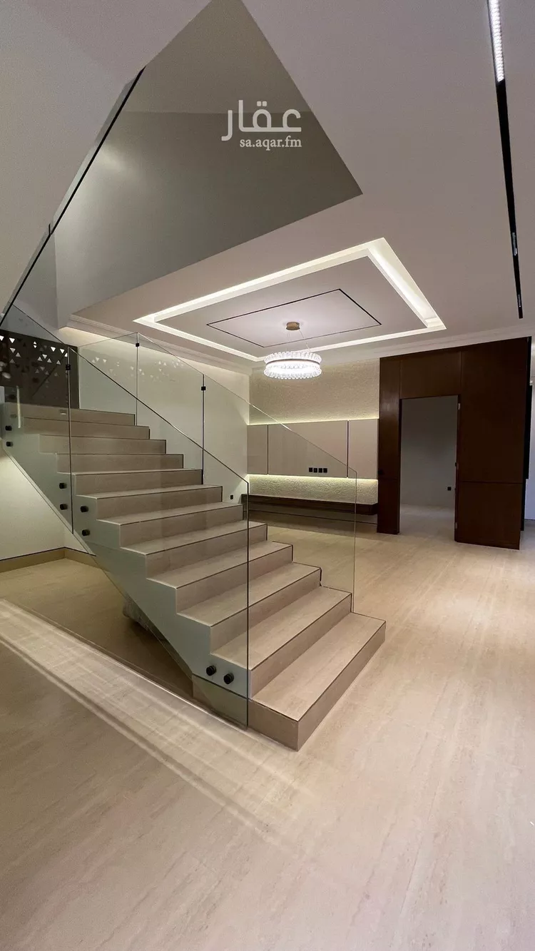 فيلا للبيع في شارع عبداللطيف بن المبارك, حي المهدية, مدينة الرياض, منطقة الرياض صورة 3