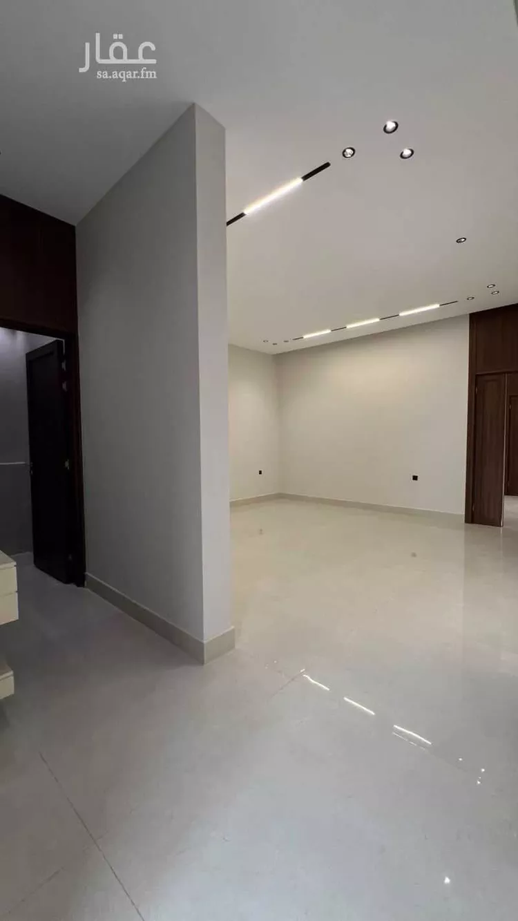 فيلا للبيع في شارع فؤاد محمد عمر توفيق, حي المهدية, مدينة الرياض, منطقة الرياض 11