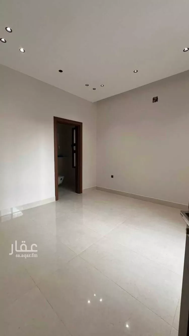 فيلا للبيع في شارع فؤاد محمد عمر توفيق, حي المهدية, مدينة الرياض, منطقة الرياض 13