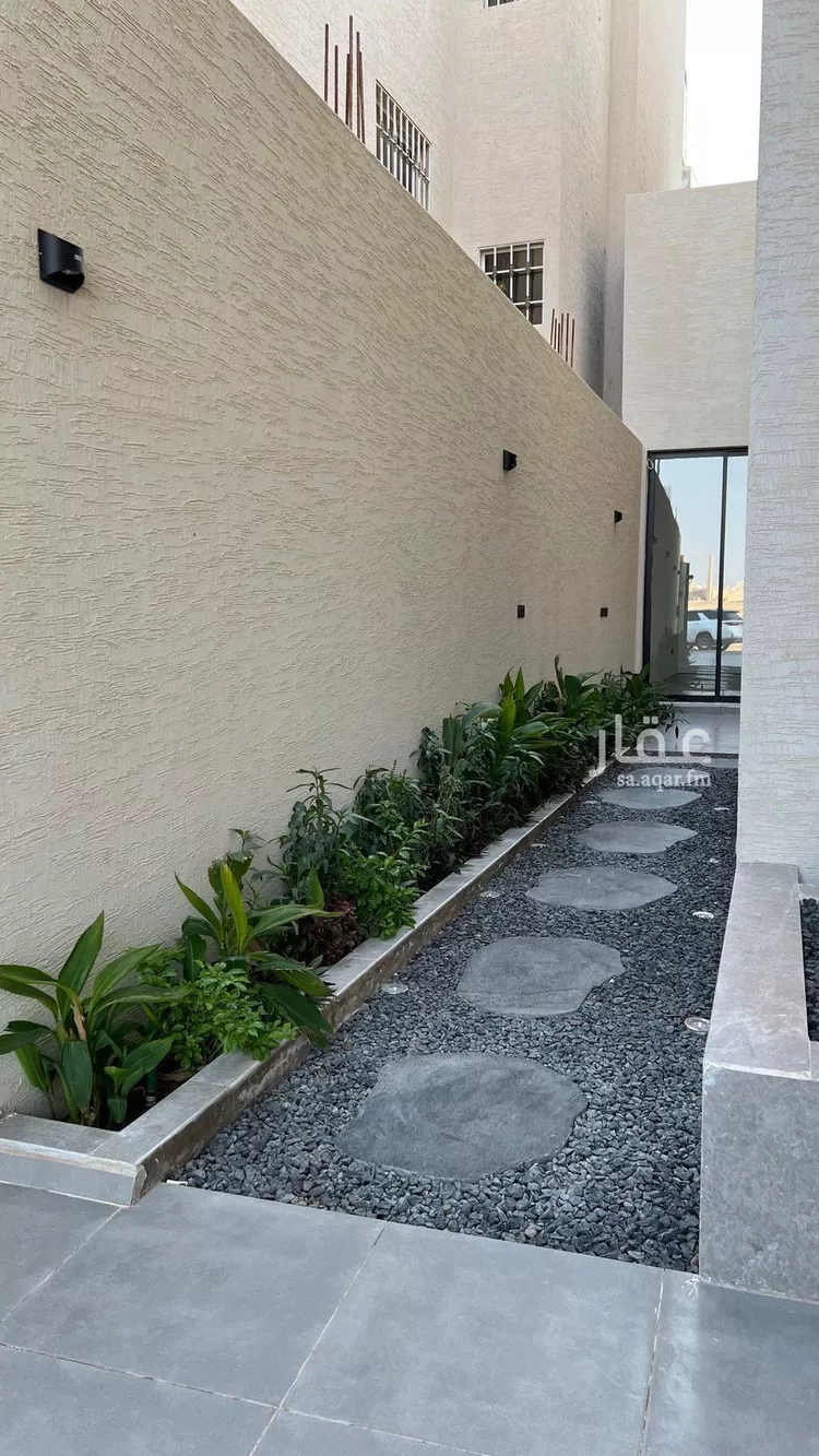 فيلا للبيع في شارع إبراهيم بن محمد الزمزمي, حي المهدية, مدينة الرياض, منطقة الرياض صورة 2