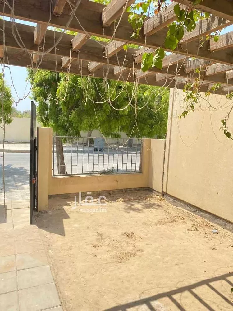 فيلا للبيع في شارع شــارع شـقــرا, حي الحجاز, مدينة مدينه الجبيل الصناعيه, المنطقة الشرقية 6