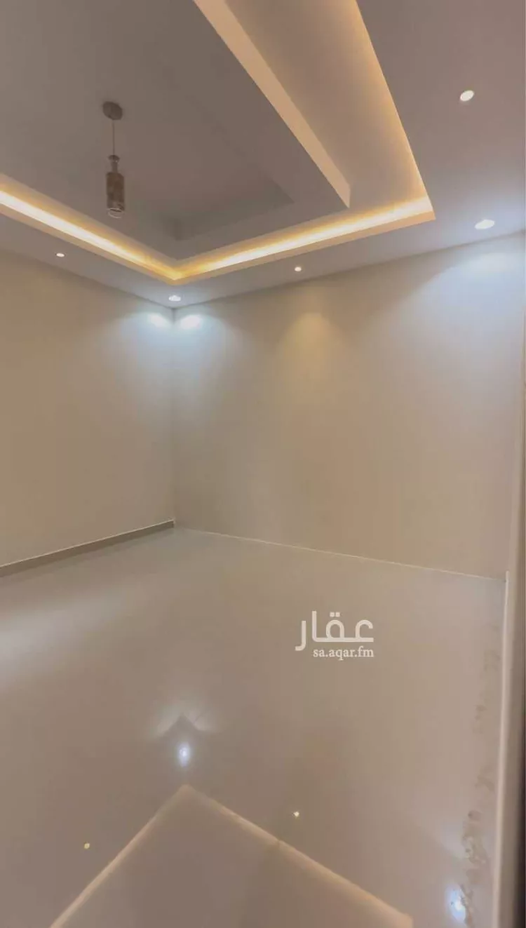 فيلا للبيع في شارع حصن ابن وبرة الطائي, حي الشفاء, مدينة حائل, منطقة حائل صورة 5