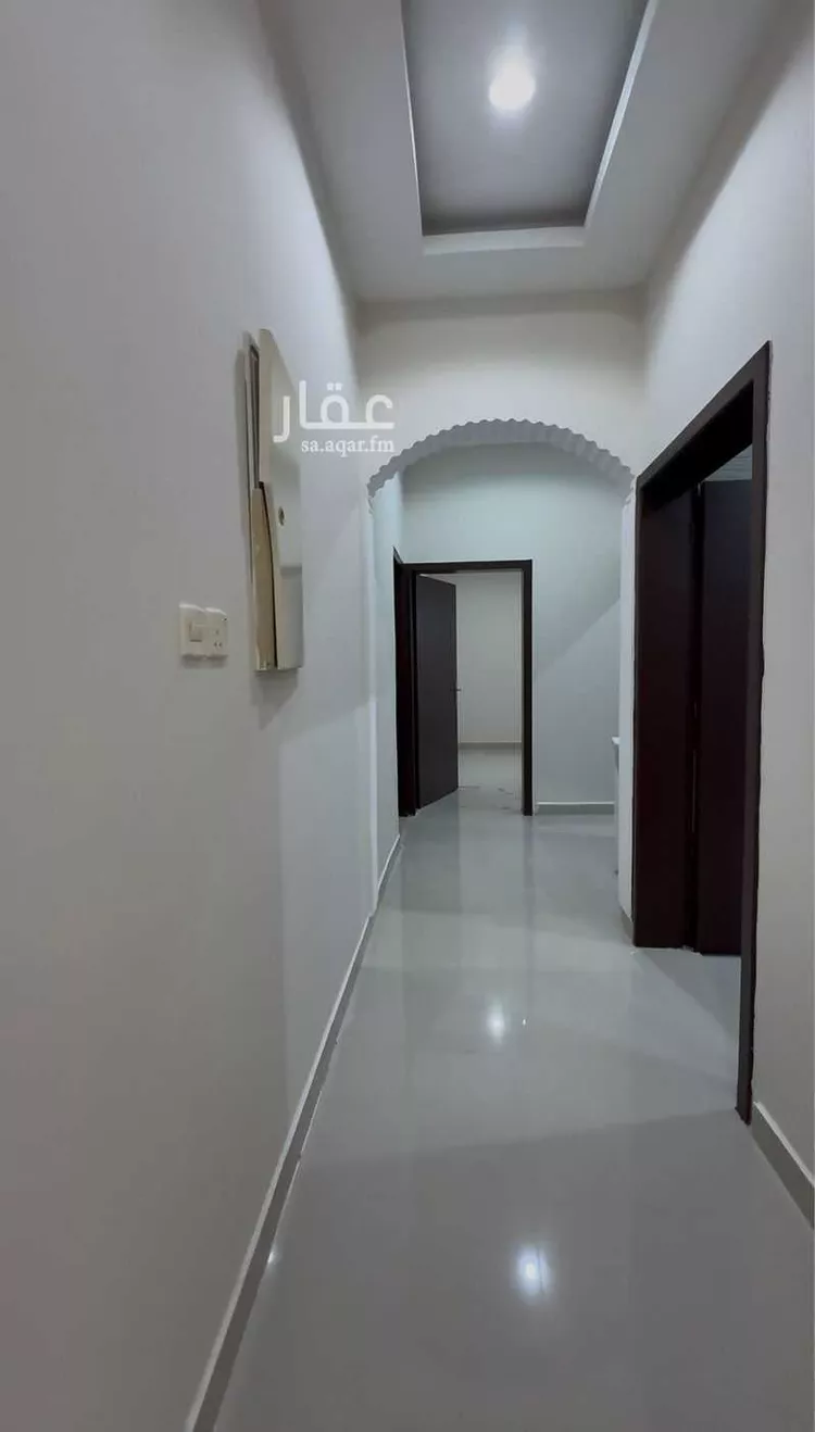 فيلا للبيع في شارع حصن ابن وبرة الطائي, حي الشفاء, مدينة حائل, منطقة حائل صورة 2