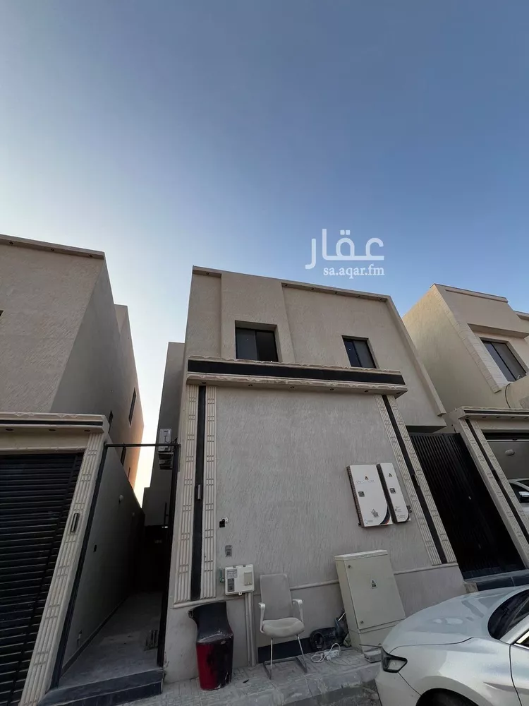 Floor for Rent in Riyadh Al Janadriyah