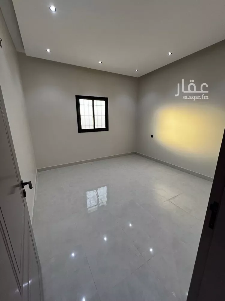 Floor for Rent in Riyadh Al Janadriyah 13