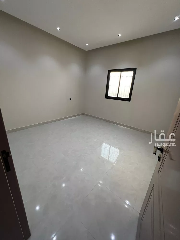Floor for Rent in Riyadh Al Janadriyah 9