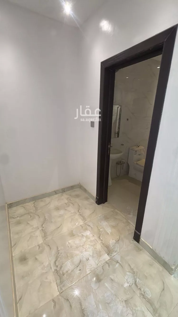 فيلا للإيجار في شارع عمر مكرم, حي الرمال, مدينة الرياض, منطقة الرياض 24