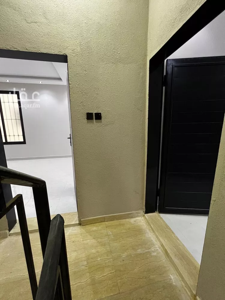 Floor for Rent in Riyadh Al Janadriyah صورة 3