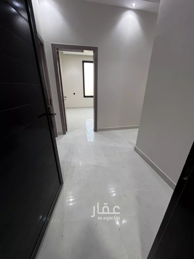Floor for Rent in Riyadh Al Janadriyah 6