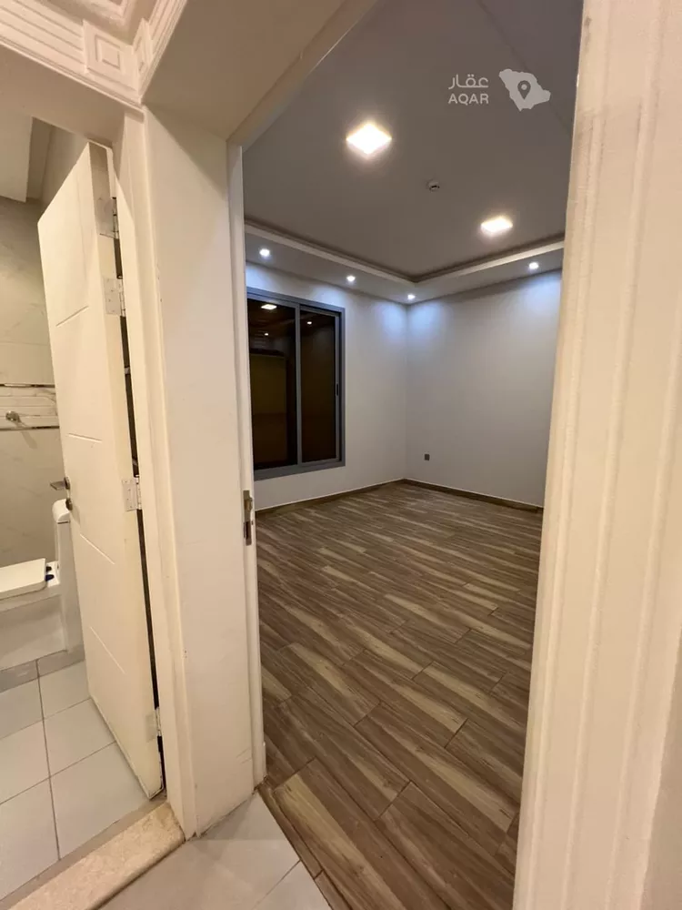 شقة للإيجار في شارع عشيرة سدير, حي الرائد, مدينة الرياض, منطقة الرياض 2
