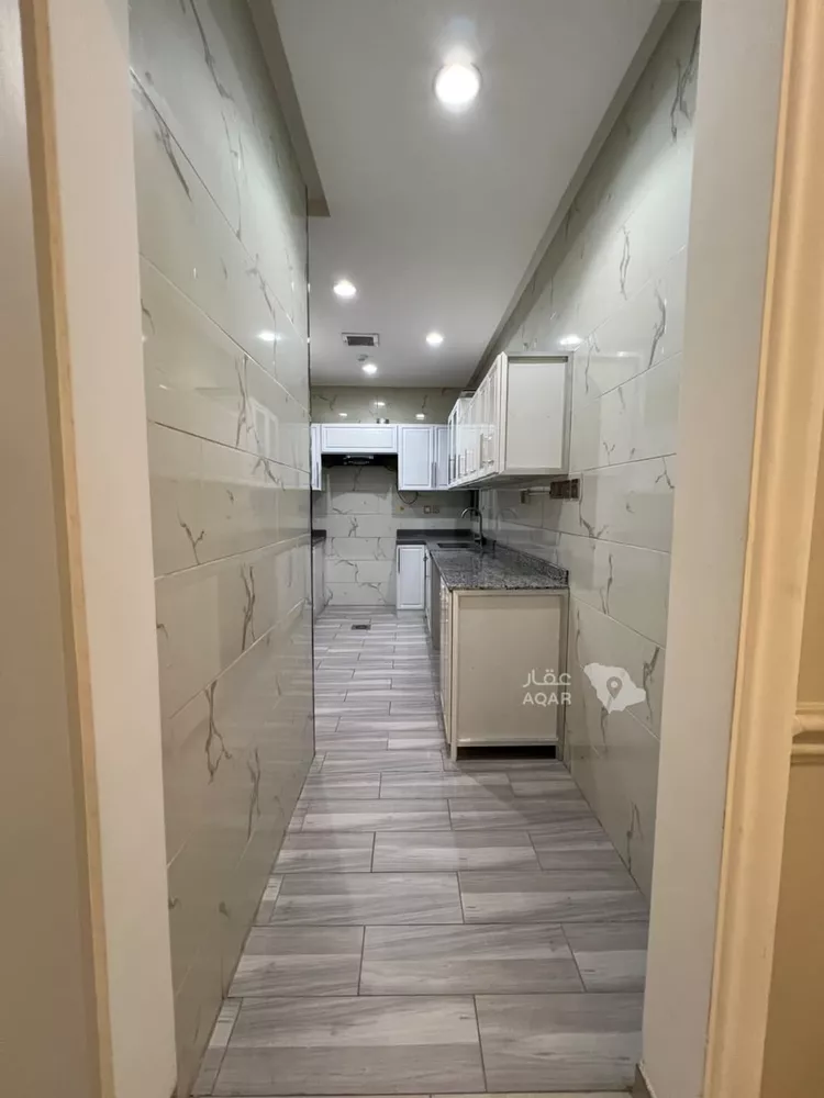 شقة للإيجار في شارع عشيرة سدير, حي الرائد, مدينة الرياض, منطقة الرياض 5