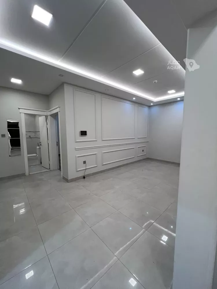 شقة للإيجار في شارع عشيرة سدير, حي الرائد, مدينة الرياض, منطقة الرياض 8