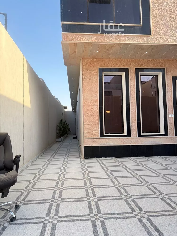 فيلا للبيع في شارع أبي العز الحبشي, حي المرجان, مدينة الرياض, منطقة الرياض صورة 2