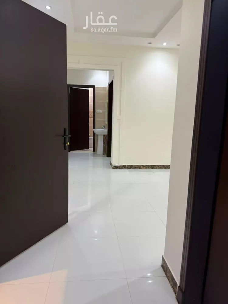 شقة للإيجار في شارع هدبة بن مصعب, حي الرمال, مدينة الرياض, منطقة الرياض
