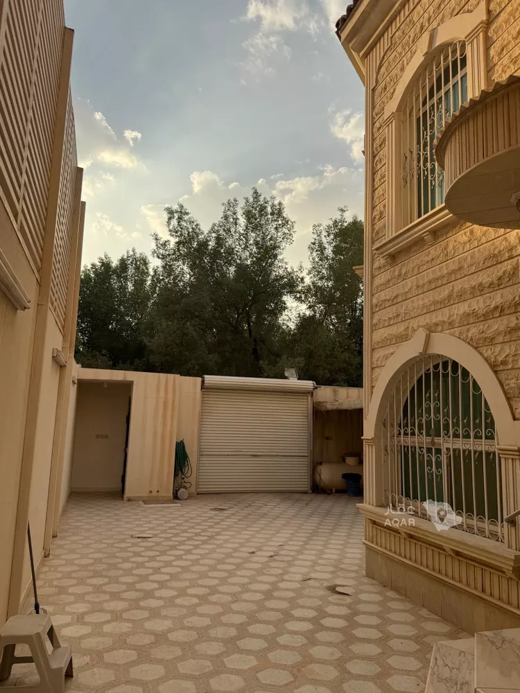 فيلا للبيع في شارع الخامس, حي الجزيرة, مدينة الرياض, منطقة الرياض