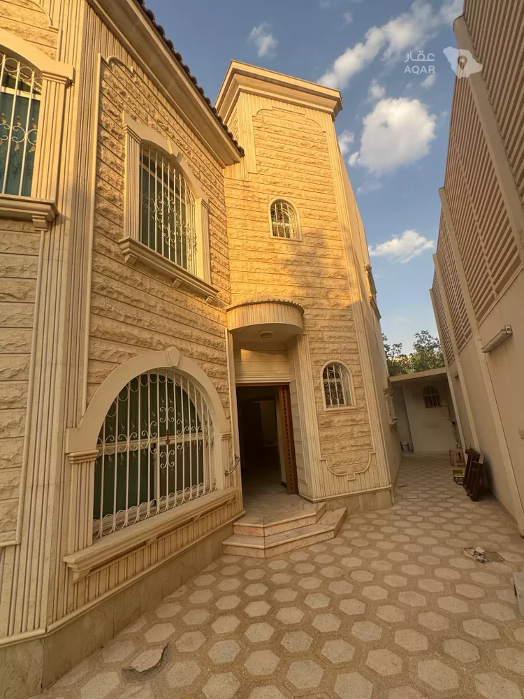 فيلا للبيع في شارع الخامس, حي الجزيرة, مدينة الرياض, منطقة الرياض 4