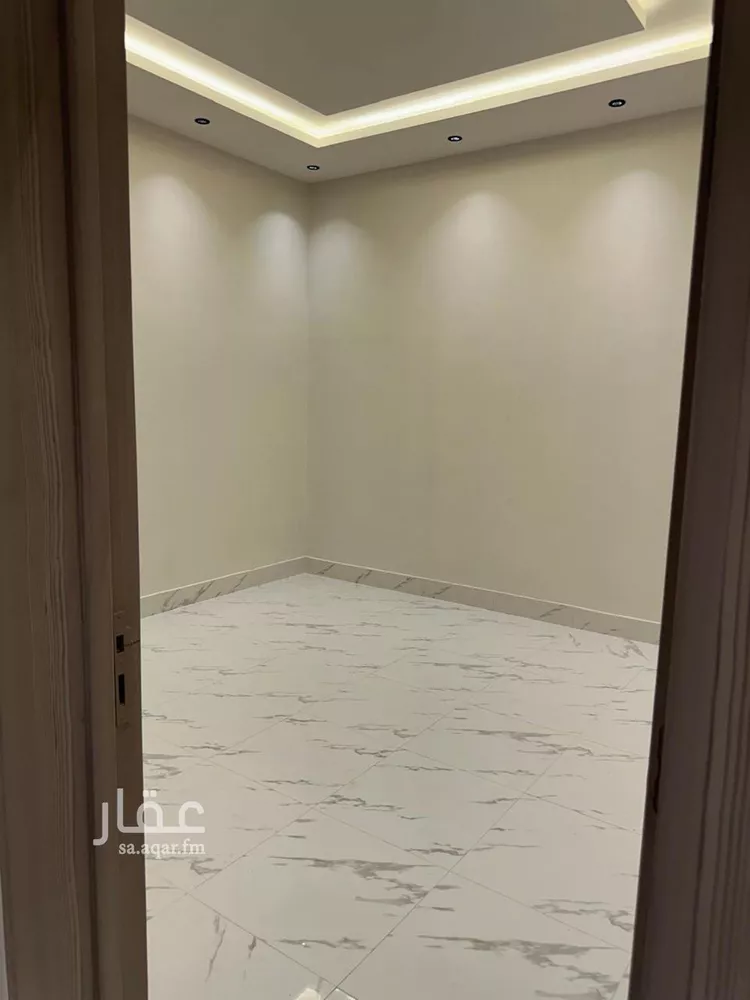 دور للبيع في شارع حسن مشاط, حي عكاظ, مدينة الرياض, منطقة الرياض 19
