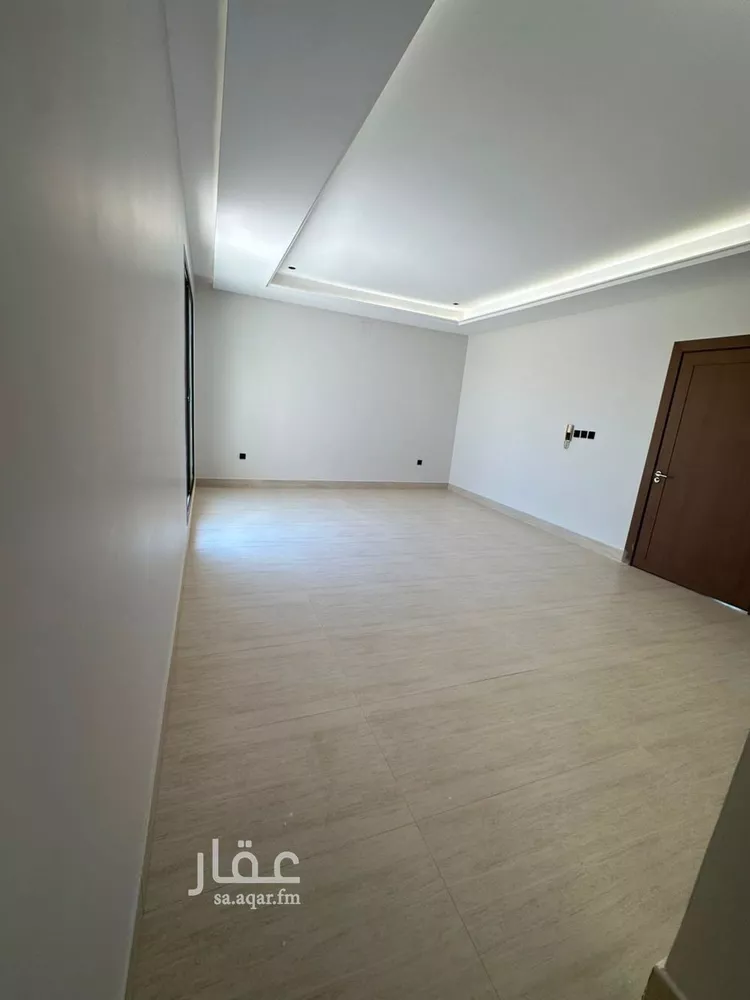Floor for Sale in Riyadh Shubra 9