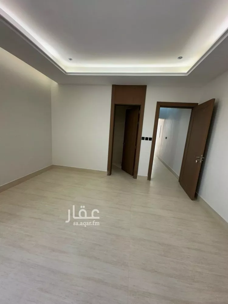 Floor for Sale in Riyadh Shubra 7