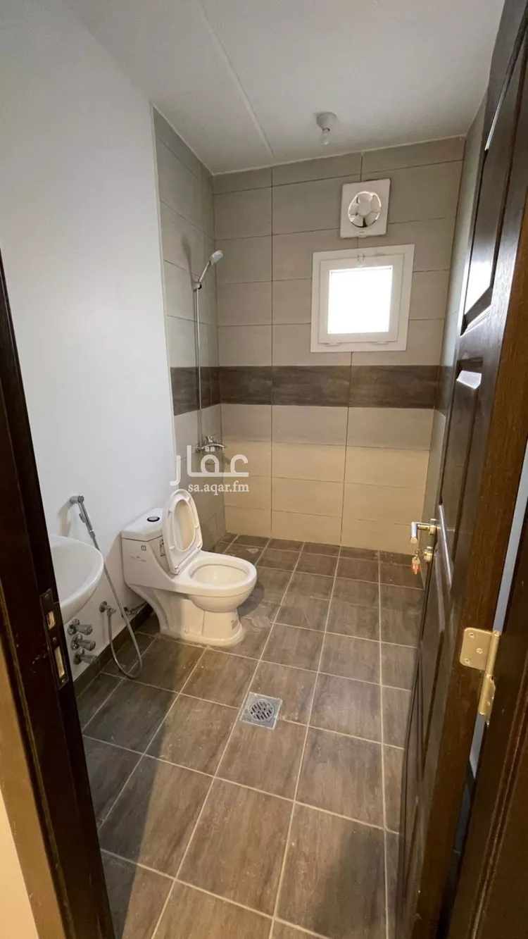 فيلا للإيجار في شارع ابن أبي بكر المخزومي, حي مطار الملك خالد الدولي, مدينة الرياض, منطقة الرياض صورة 4