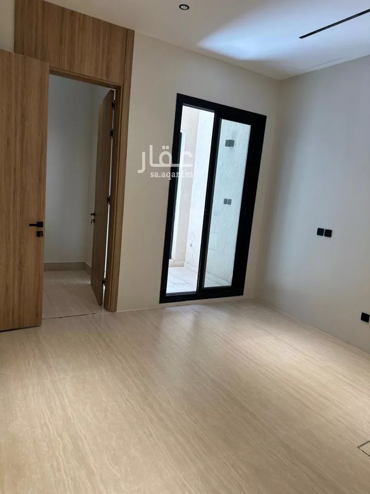 Floor for Sale in Riyadh Al Qirawan 11