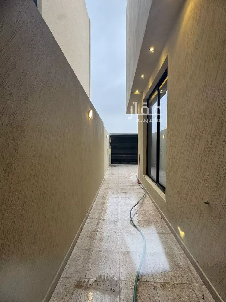 دور للبيع في شارع محمد بن قدامة , حي العارض, مدينة الرياض, منطقة الرياض صورة 3