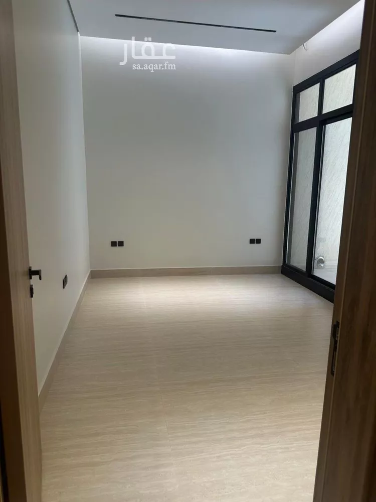 Floor for Sale in Riyadh Al Qirawan 8