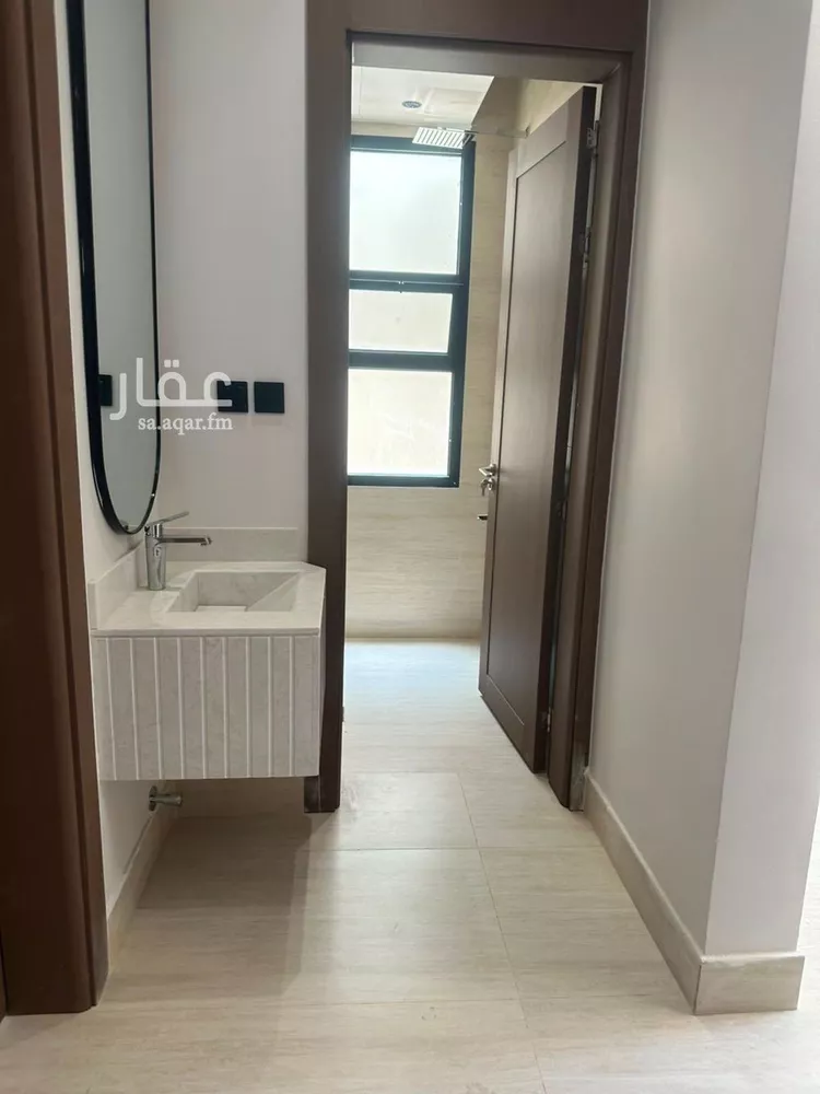 Floor for Sale in Riyadh Shubra 6
