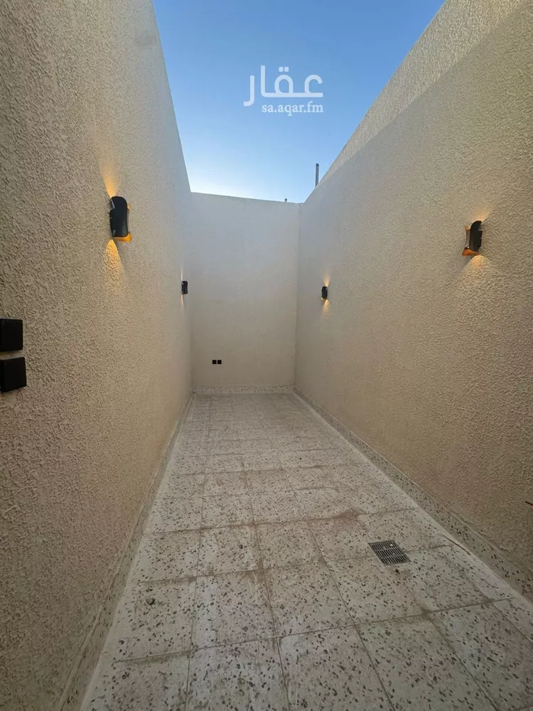 فيلا للبيع في شارع خلف بن هدهد, حي العارض, مدينة الرياض, منطقة الرياض صورة 3