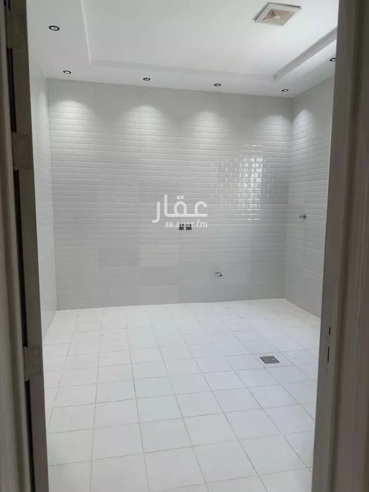 دور للبيع في شارع حسن مشاط, حي عكاظ, مدينة الرياض, منطقة الرياض صورة 4