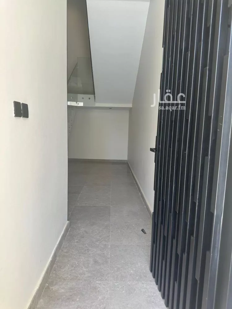 Floor for Sale in Riyadh Al Qirawan صورة 3