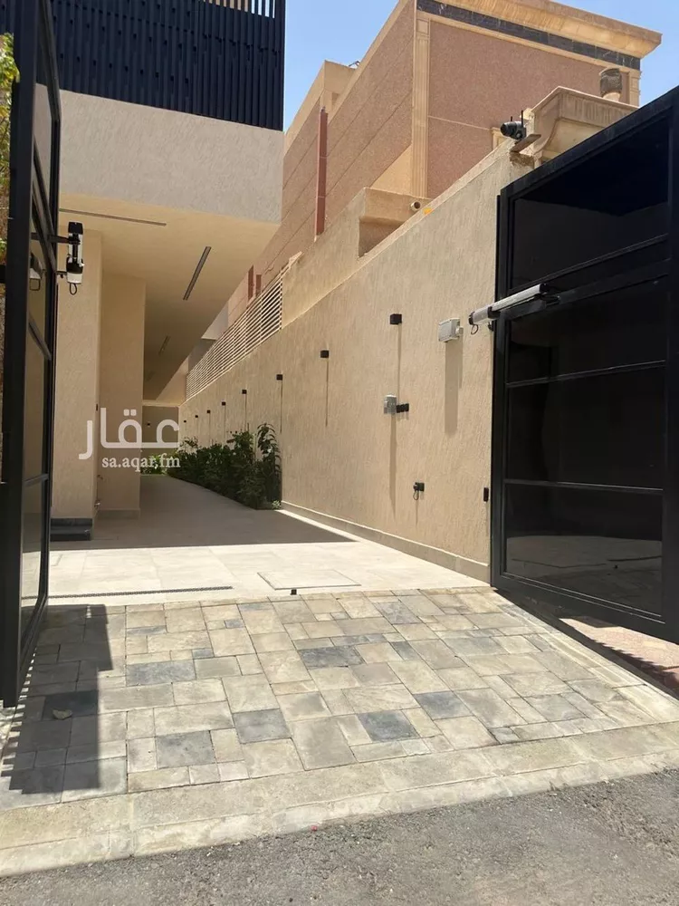 Floor for Sale in Riyadh Al Qirawan 7