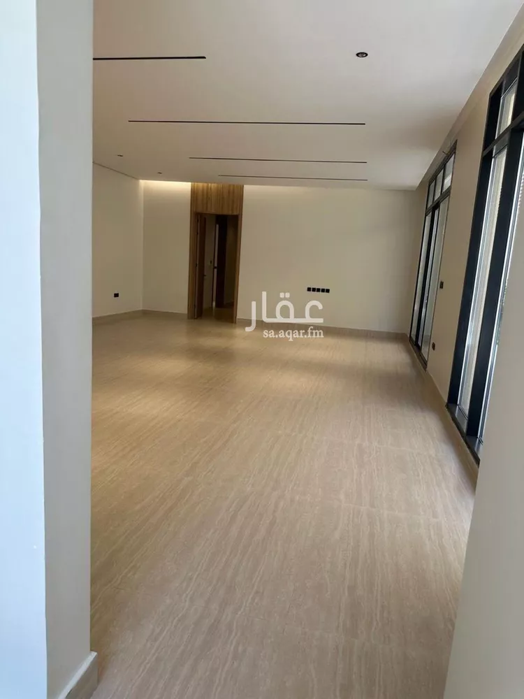 Floor for Sale in Riyadh Al Qirawan 6