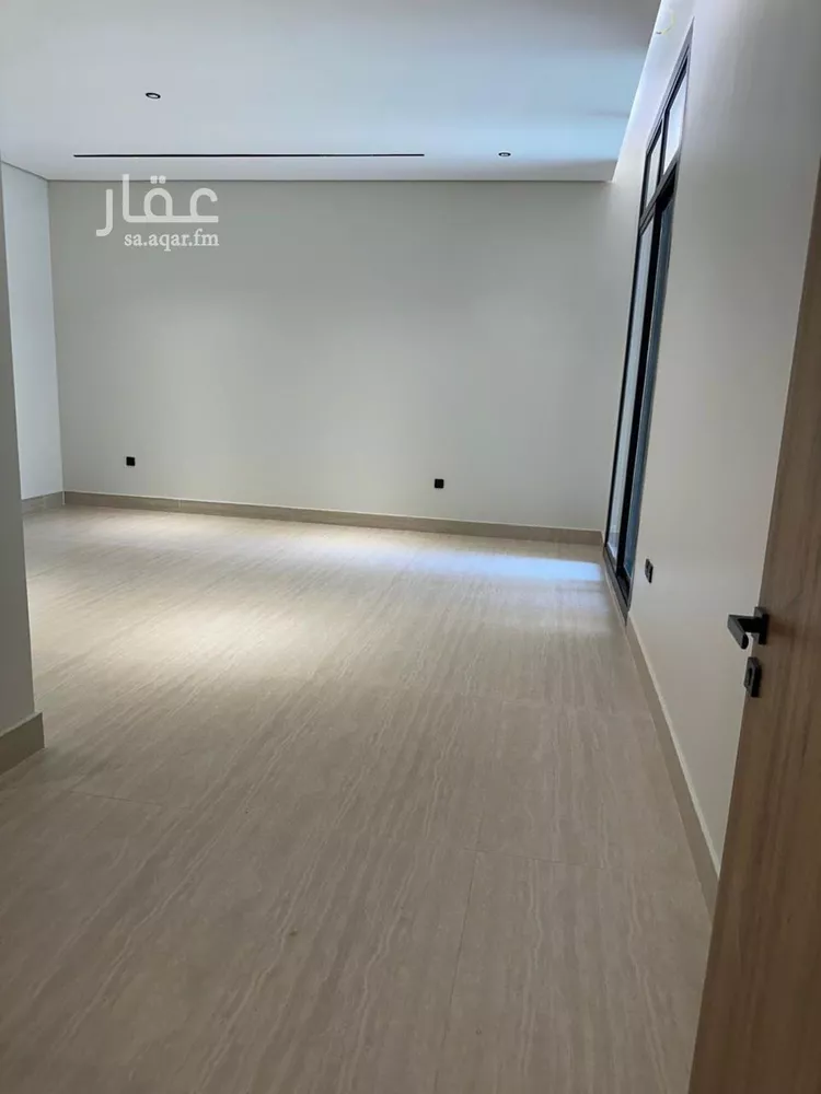 Floor for Sale in Riyadh Al Qirawan 9