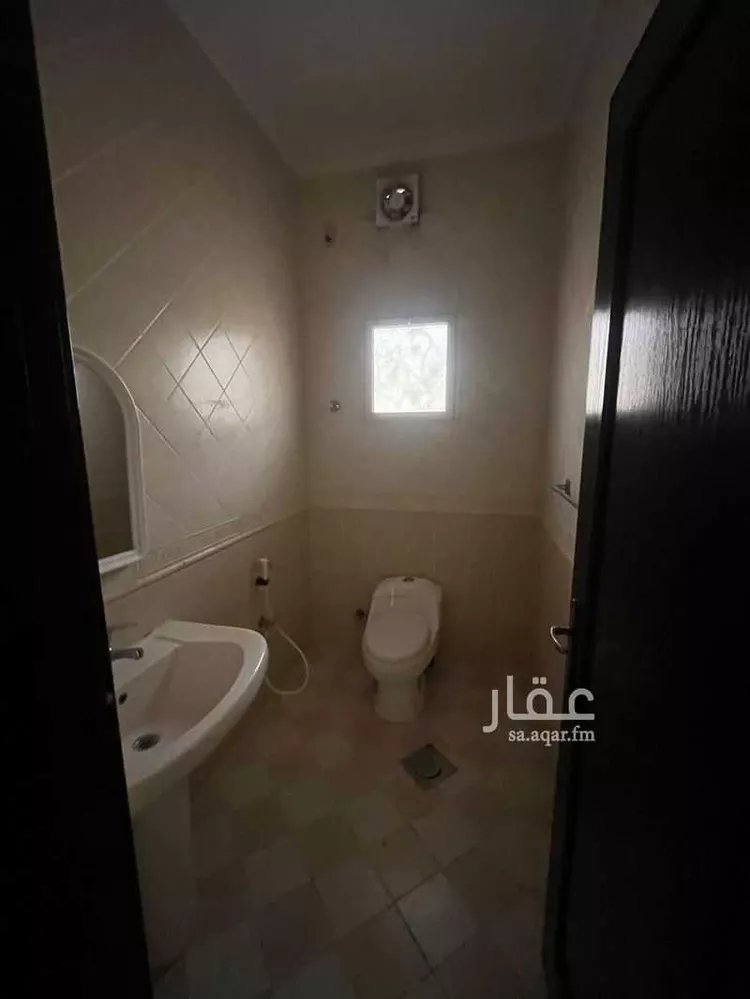 فيلا للبيع في شارع مروان بن معاوية, حي الراكة الجنوبية, مدينة الخبر, المنطقة الشرقية 9